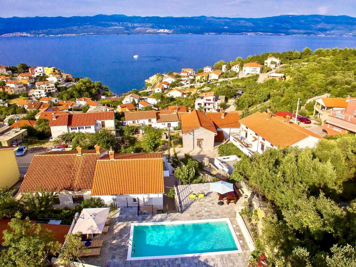 Bura Villa Vrbnik Exterior photo